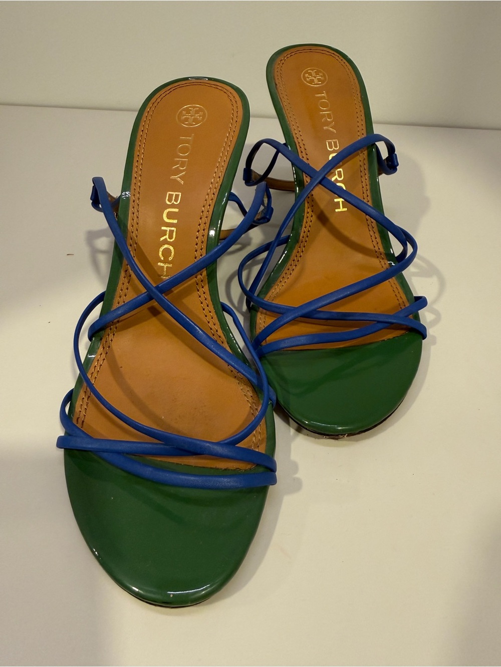 Tory Burch Green Patent Sandals with Blue Strappy Detail - Picture 2 of 7